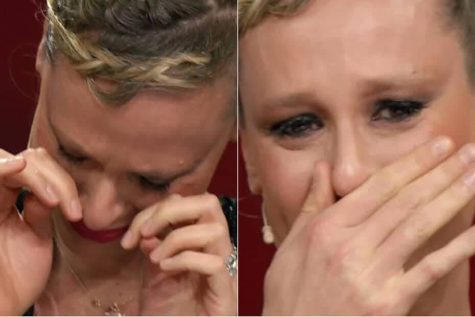 “Non ce la faccio più”. Ballando con le stelle, Federica Pellegrini crolla in diretta: la campionessa in lacrime