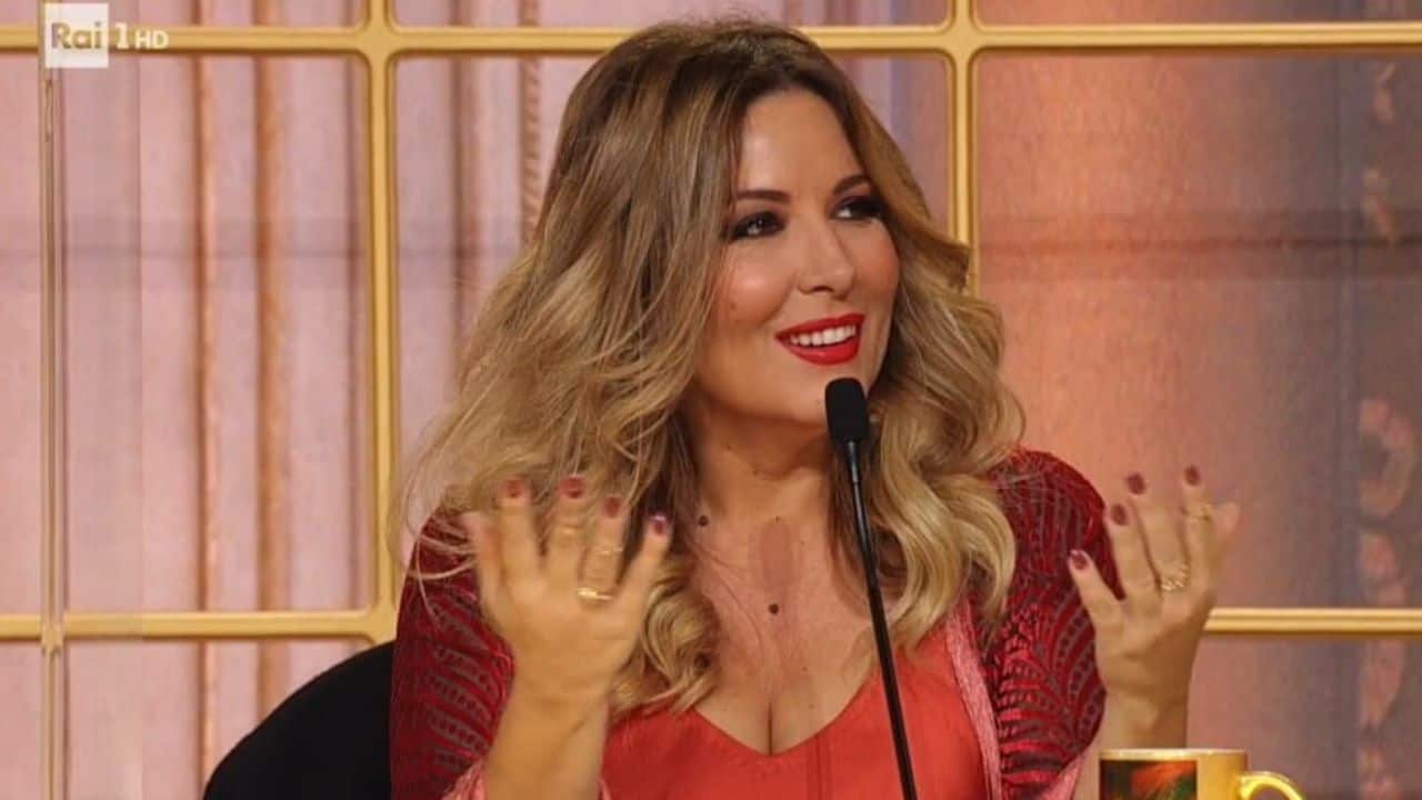 “Fuori Selvaggia Lucarelli”. Ballando con le stelle, perché la richiesta del pubblico dopo il caso Mariotto