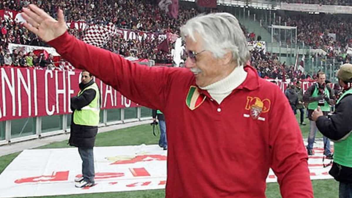 Calcio italiano in lutto, addio al famoso giocatore e allenatore: addio a una voce unica